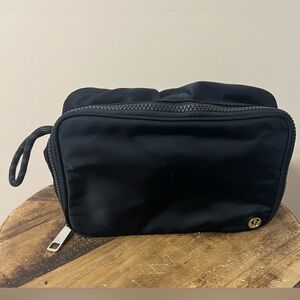 Lululemon Small Things Count Kit 4L, Black/Gold